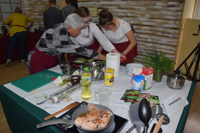 Wielkie gotowanie w Nietążkowie podczas kulinarnego festiwalu