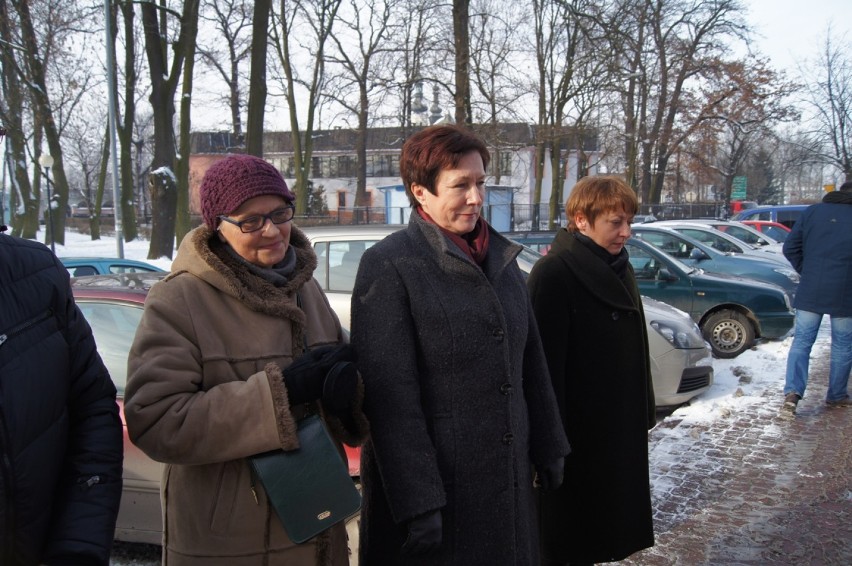 Radomsko: Złożyli kwiaty w Dniu Pamięci o Ofiarach Holokaustu