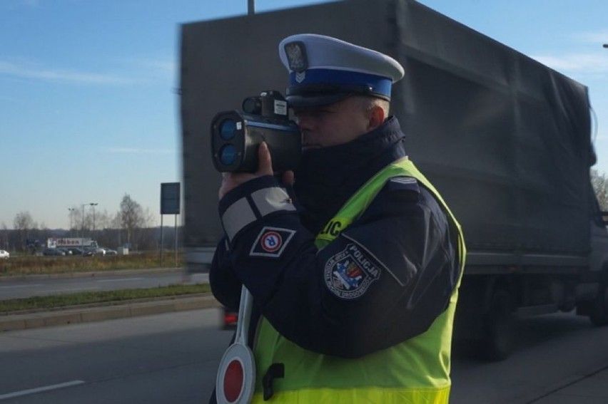 Policjanci z Żor rozdają kierowcom niebieskie pachnące...