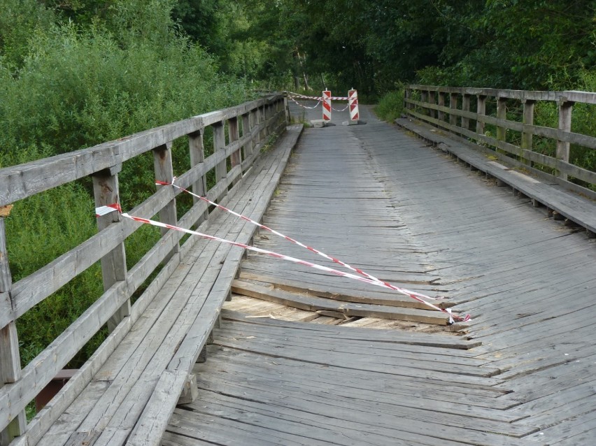Uszkodzony most w Krzętowie (gm. Wielgomłyny) jeszcze w tym tygodniu ma być naprawiony [ZDJĘCIA]
