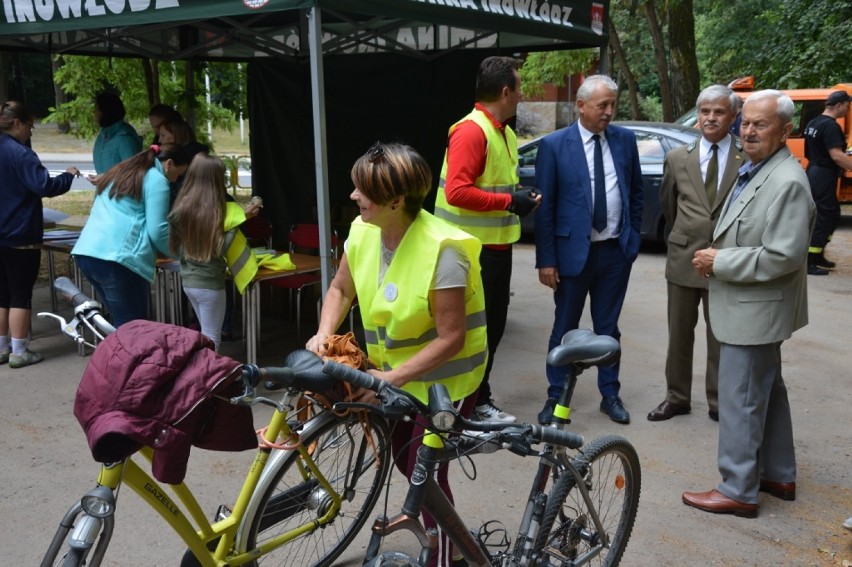 Ponad 120 cyklistów pojechało nową ścieżką rowerową do...