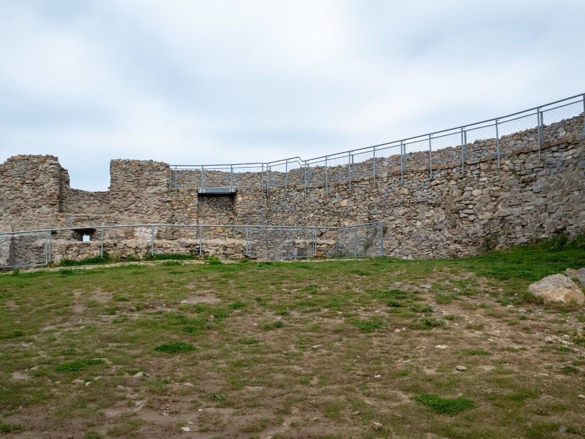 Rytro. Ruiny średniowiecznego zamku jedną z największych atrakcji turystycznych Doliny Popradu [ZDJĘCIA]
