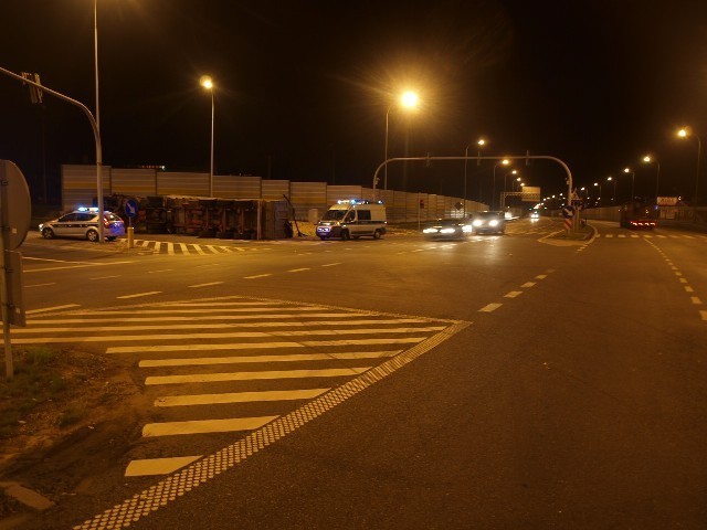 Uwaga kierowcy. Wypadek w Lubiczu. Odblokowano wjazd na DW 552 w kierunku Łysomic [ZDJĘCIA]