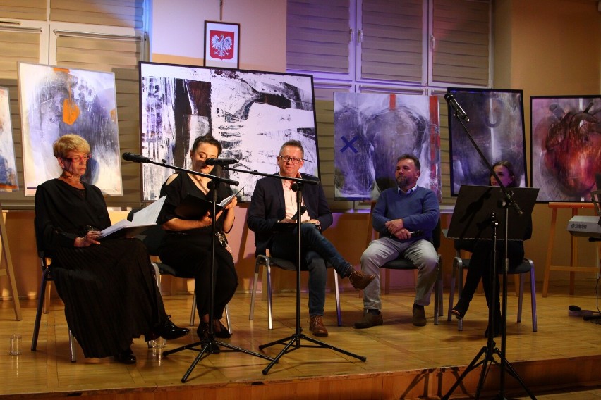 W ramach programu Przestrzeni Sztuki odbyło się kolejne spotkanie "art_przecięć". Wieczór z poezją Jana Bolesława Ożoga w Głogowie [ZDJĘCIA]