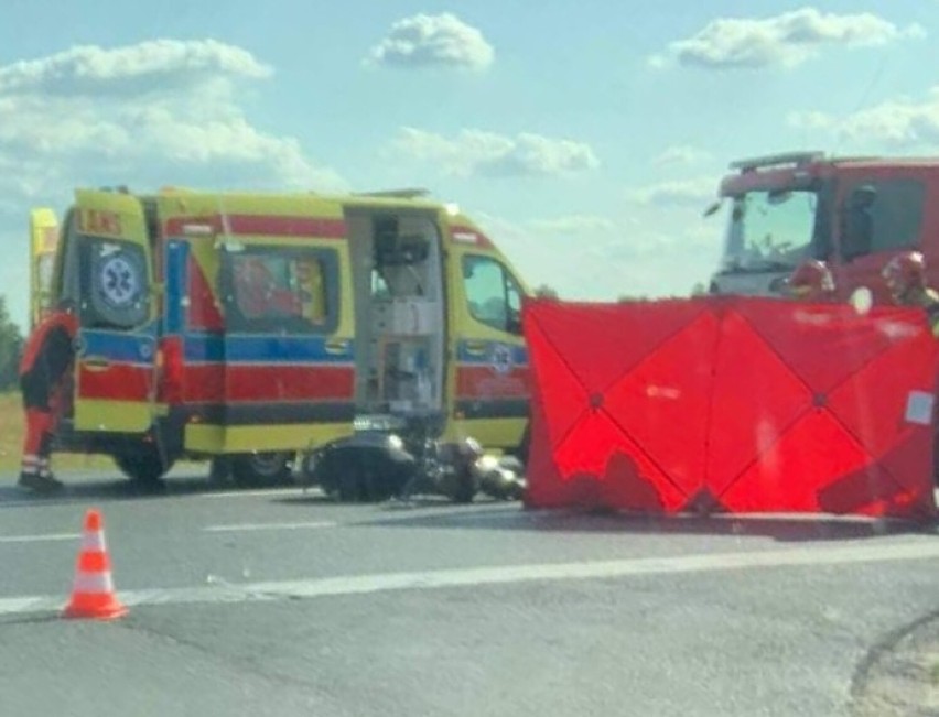 Wypadek na nowotomyskiej obwodnicy - na skrzyżowaniu z drogą w kierunku Paproci