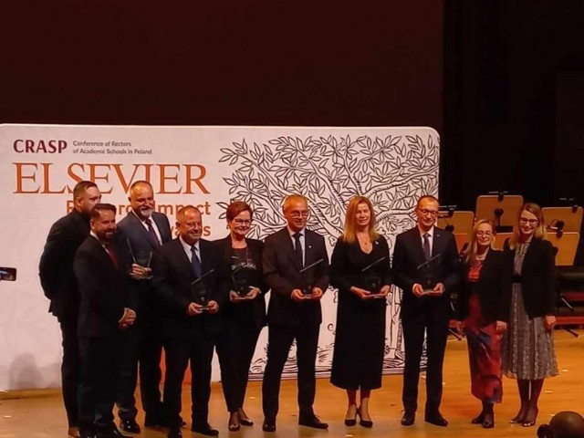 Uniwersytet Rolniczy w Krakowie otrzymał nagrodę Elsevier Research Impact Leaders Award 2023 w kategorii Agricultural Sciences