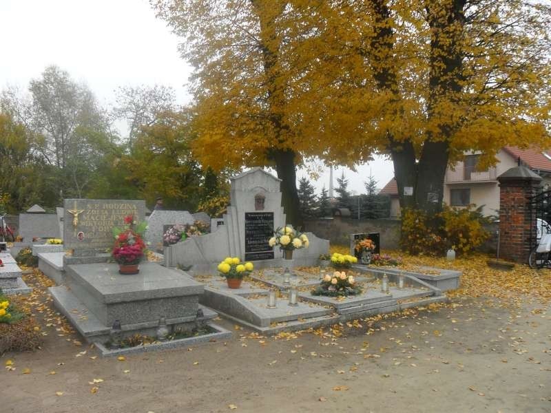 Popatrz na cmentarz w Dobrzycy