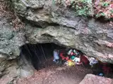 Kobieta poślizgnęła się na skałach i spadła do sztolni nieczynnej kopalni pirytu w Szklarskiej Porębie. Doznała licznych obrażeń