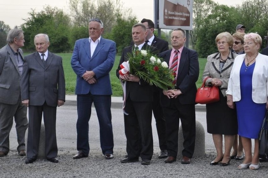 Uroczystości w Brzezince w 77. rocznicę wysiedleń przez Niemców mieszkańców podoświęcimskich wsi [ZDJĘCIA]