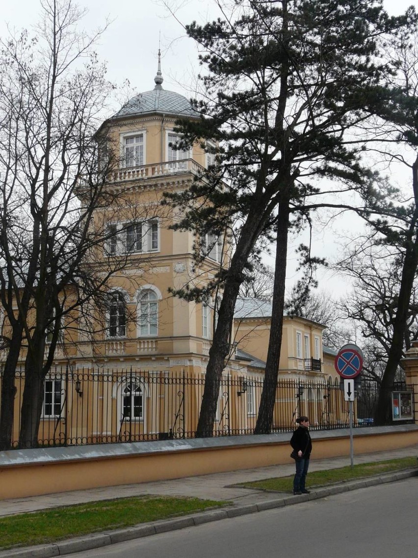 3. Pałac Ostrowskich w Tomaszowie, gdzie mieści się Muzeum...