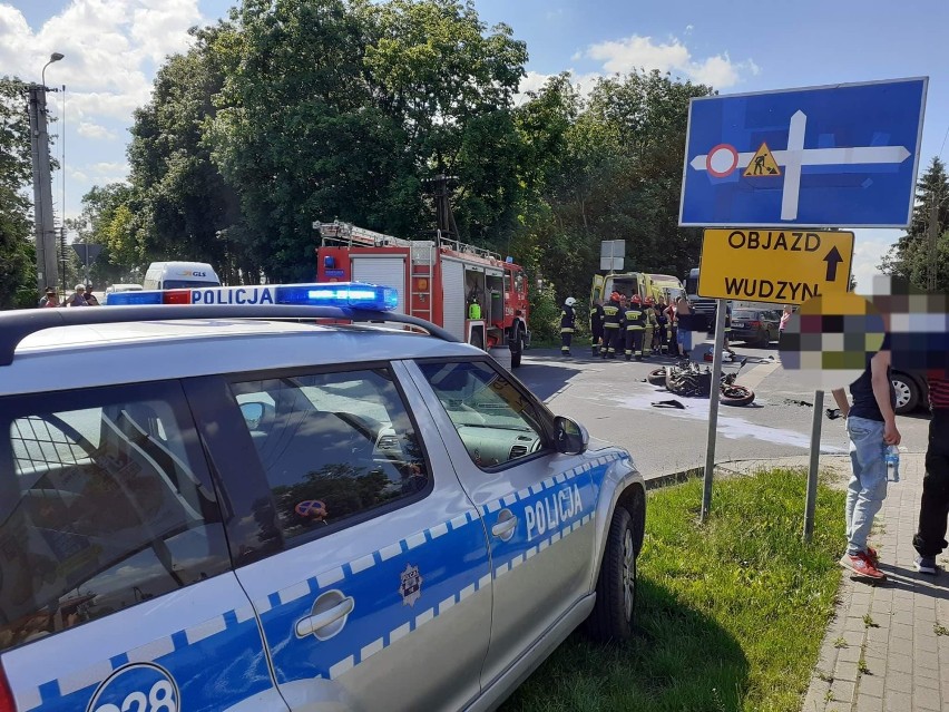Wypadek z udziałem motocyklisty w Pruszczu. Kierowca jednośladu z licznymi obrażeniami [zdjęcia]
