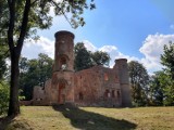 Zobacz ruiny pałacu w Jakubowie. Mury ocalono przed zawaleniem i udostępniono turystom. ZDJĘCIA