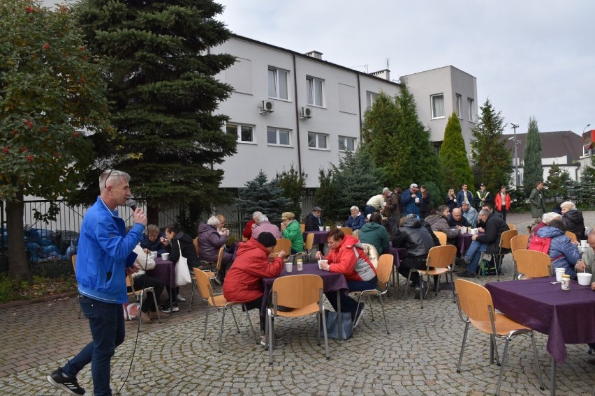 Międzynarodowy Dzień Walki z Głodem w Kaliszu. Fundacja CHOPS zaprosiła na grochówkę