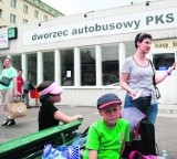 Informacja PKS w Katowicach: Telefon płatny a na Piotra Skargi wciąż blaszana buda