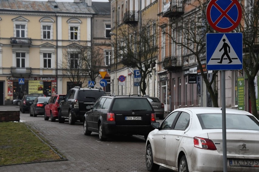 Rekordy w liczbie wystawianych mandatów bije też plac...