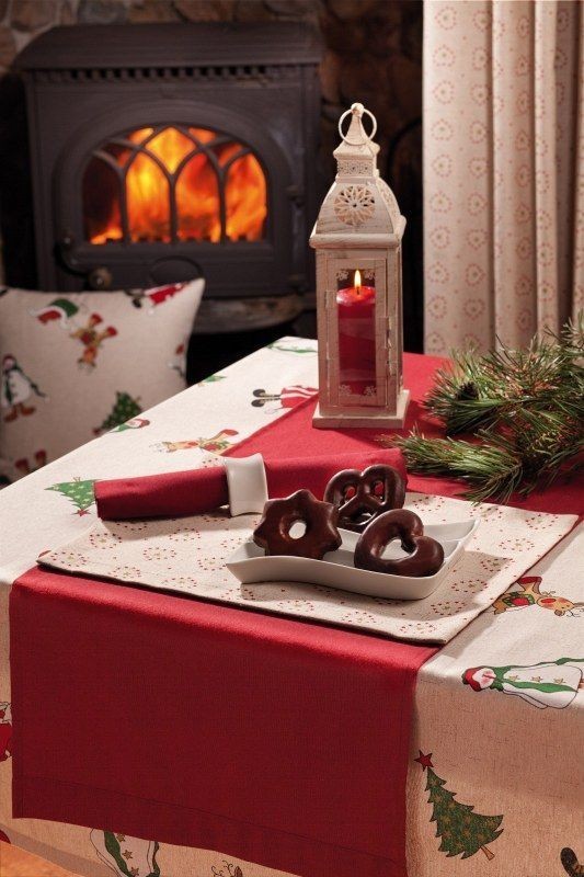 Boże Narodzenie 2012: Na świątecznym stole nie może zabraknąć bieli, czerwieni i złota