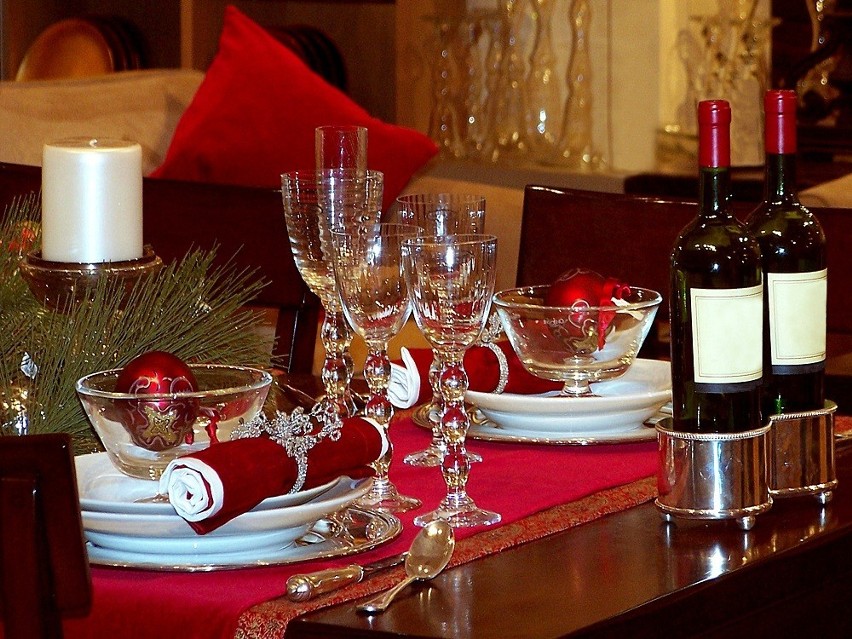 Boże Narodzenie 2012: Na świątecznym stole nie może zabraknąć bieli, czerwieni i złota