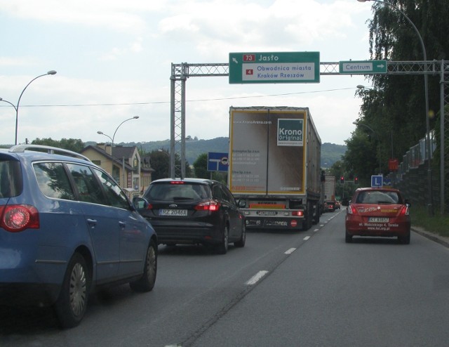 Miasto broni się przed ciężarówkami z autostrady na alei Jana Pawła II i ul. Lwowskiej