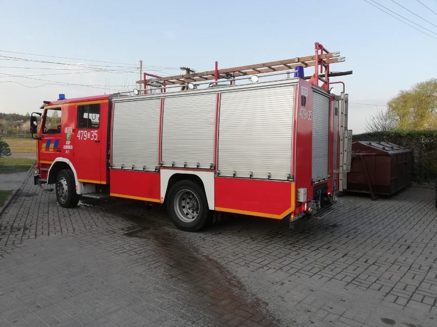 Łebunia. Strażacy ochotnicy wspierają strażaków na Ukrainie. Przekazali sprzęt.
