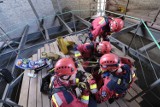 Ewakuacja CK Zamek w Poznaniu. Służby uspokajają. Trwają ćwiczenia straży pożarnej i pracowników centrum [ZDJĘCIA, WIDEO]