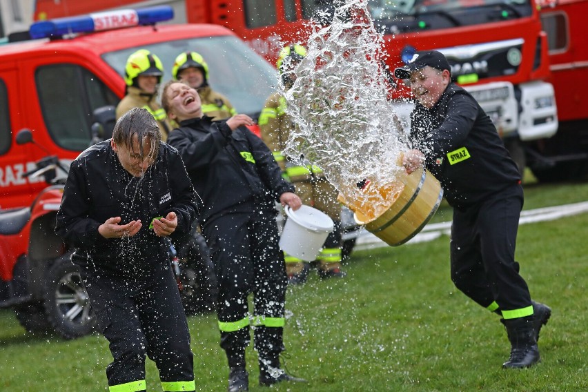 Śmigus-dyngus w Sulejowie 2022. Lany poniedziałek jakiego...