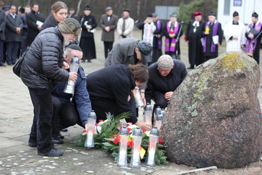 8 grudnia w Lesie Rzuchowskim odbyły się uroczystości...