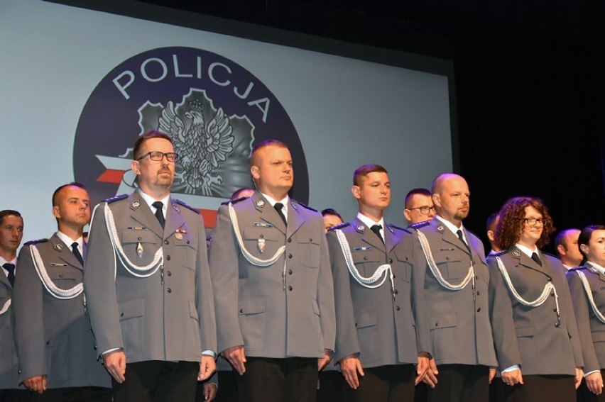 Awanse, nagrody i wyróżnienia podczas Święta Policji [ZDJĘCIA]