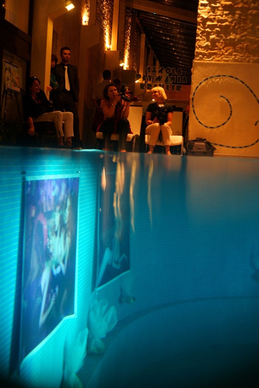 Podwodna wystawa w Hotelu Fajkier
