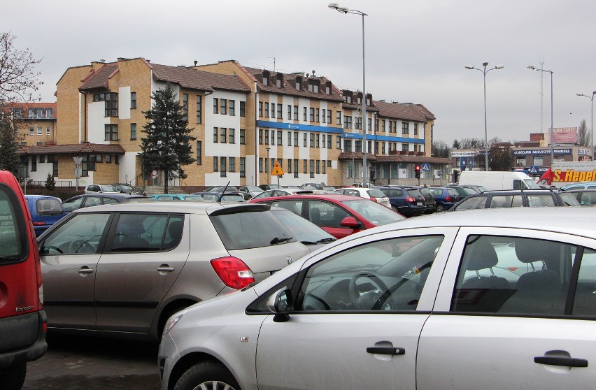 Parking marketu Kaufland w Grudziądzu jest zamknięty i częściowo płatny