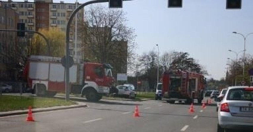 Wypadek na Sandomierskiej w Kielcach. Jedna osoba ranna [ZDJĘCIA]