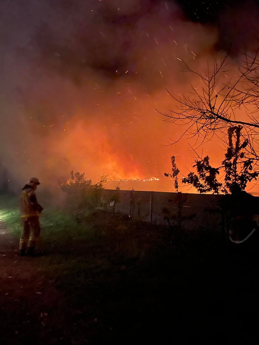 Pożar w Janikowicach w gminie Aleksandrów. Paliło się...