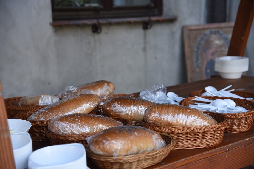 Śniadanie Wielkanocne dla gości z Ukrainy w jarosławskim Opactwie [ZDJĘCIA]