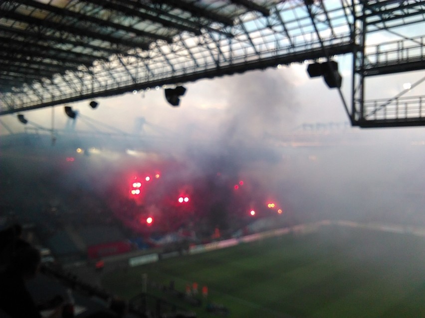 Race i pożar na stadionie Wisły. Interweniowała straż...