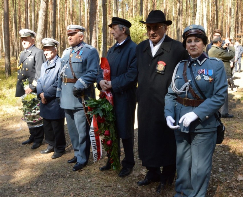 Pomnik Tatara Leona Kryczyńskiego w Lasach Piaśnickich