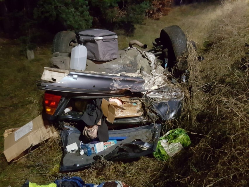 Na rogatkach Szczecinka pijany kierowca staranował radiowóz i auto zatrzymane do kontroli. Sceny zgrozy 