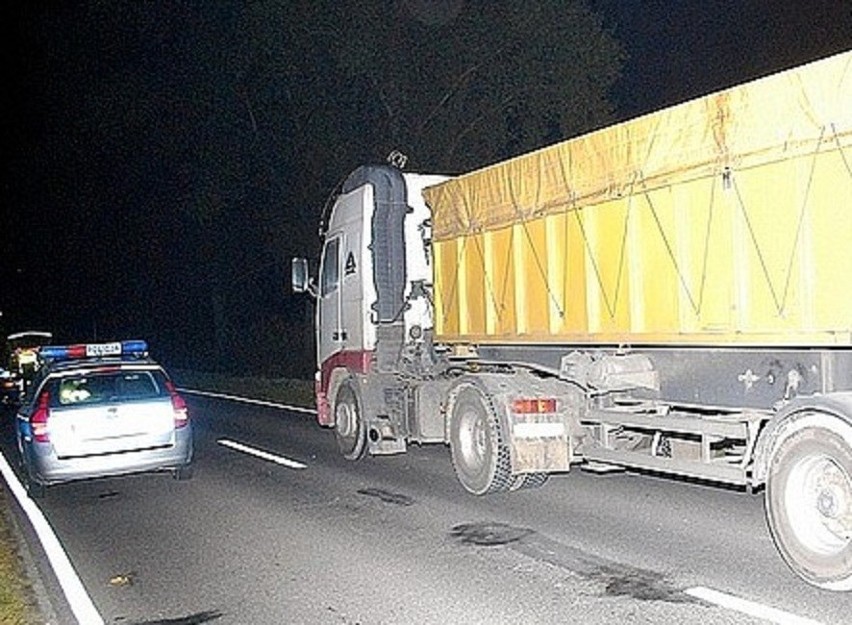 Powiat ostrowski: Śmiertelne potrącenie pieszego na drodze krajowej nr 11