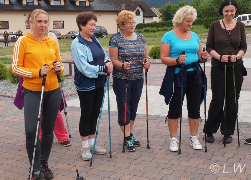 Nordic walking w Lipowej łączą z questingiem [ZDJĘCIA]