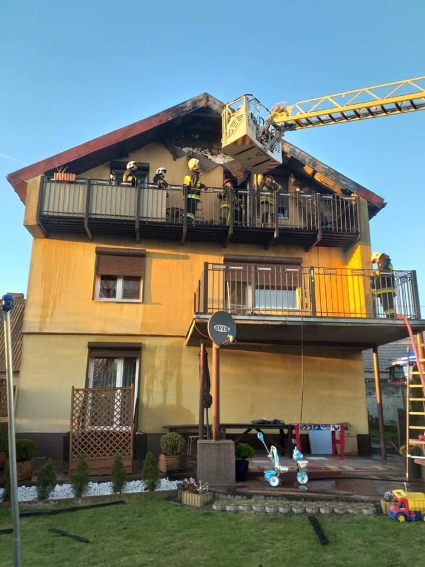 Wczoraj strażacy walczyli z pożarem domu w Radwankach