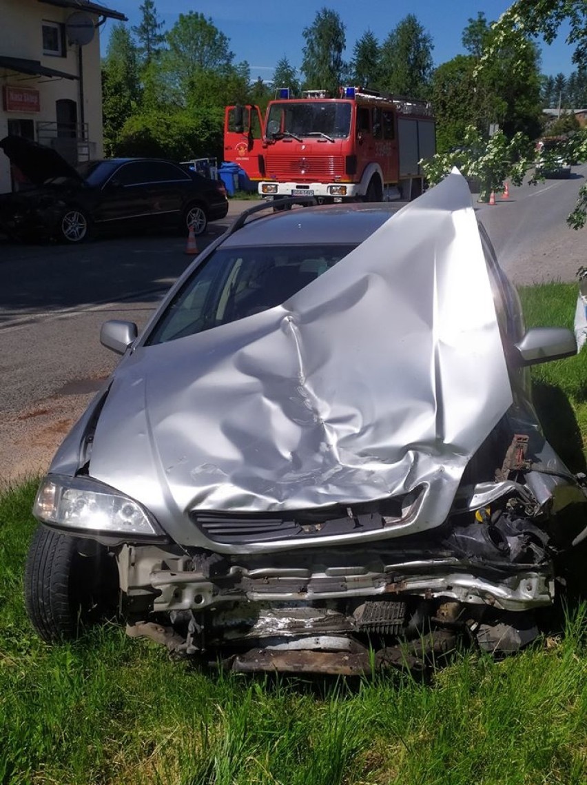 Gm. Przywidz. Wypadek w Jodłownie. Zderzyły się cztery samochody |ZDJĘCIA