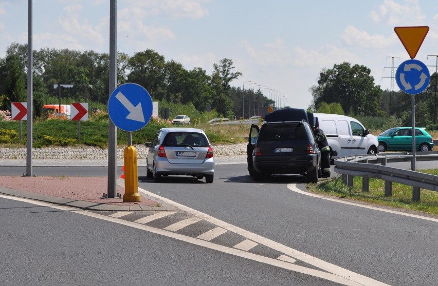 Wypadek na drodze 434. Zderzyły się dwie osobówki - piątek,...