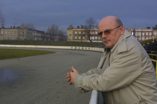 Mariusz Guzenda był wiceprezydentem miasta Gorzowa w latach 1999-2005, od 2002 r. do 2005 r. był prezesem żużlowej Stali, od ponad siedmiu lat jest prezesem Gorzowskiego Towarzystwa Budownictwa Społecznego.