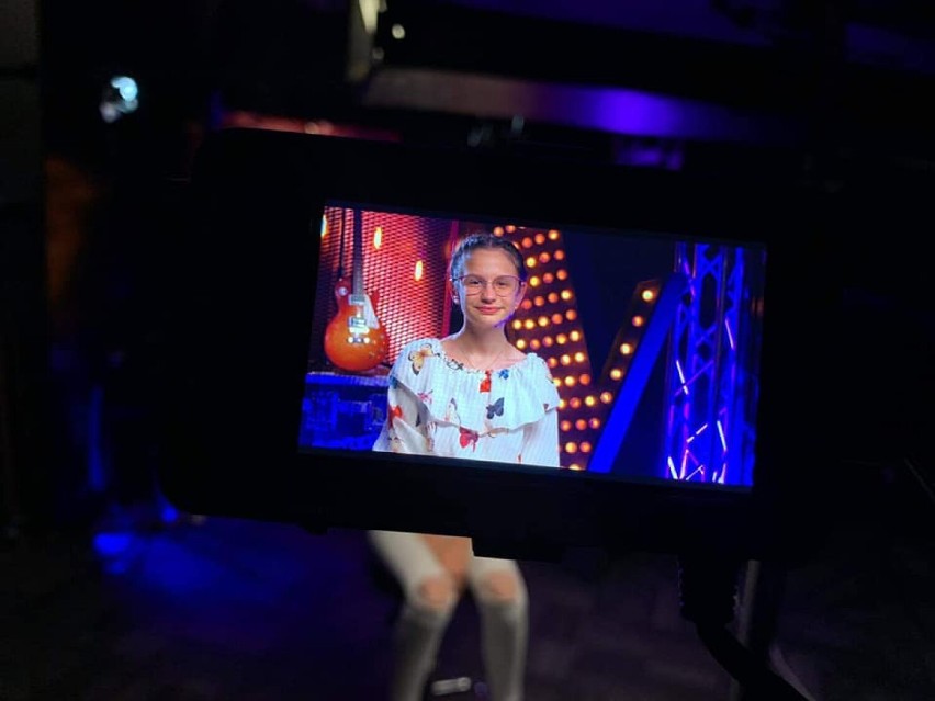 Magdalena Maciołek z Raciszyna odwróciła wszystkie fotele jurorów The Voice Kids. Zachwyciła wykonaniem utworu „Scarlett" ZDJĘCIA, VIDEO
