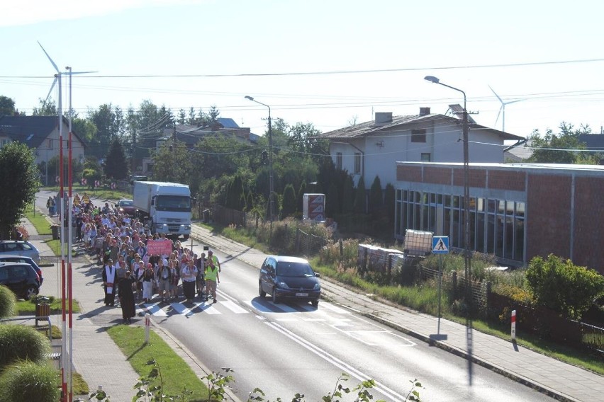 Mieszkańcy Czarnożył przywitali pieszą pielgrzymkę z Włocławka 