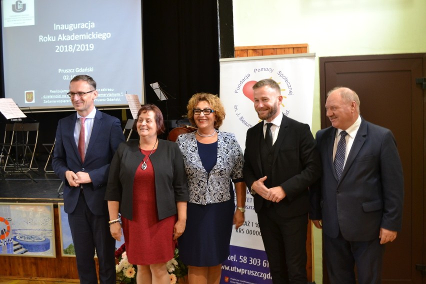 Gaudeamus igitur, czyli inauguracja roku akademickiego Uniwersytetu III Wieku [ZDJĘCIA]