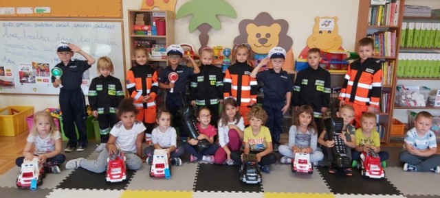 Tak wyglądał wrzesień w będzińskich przedszkolach Zobacz kolejne zdjęcia/plansze. Przesuwaj zdjęcia w prawo - naciśnij strzałkę lub przycisk NASTĘPNE