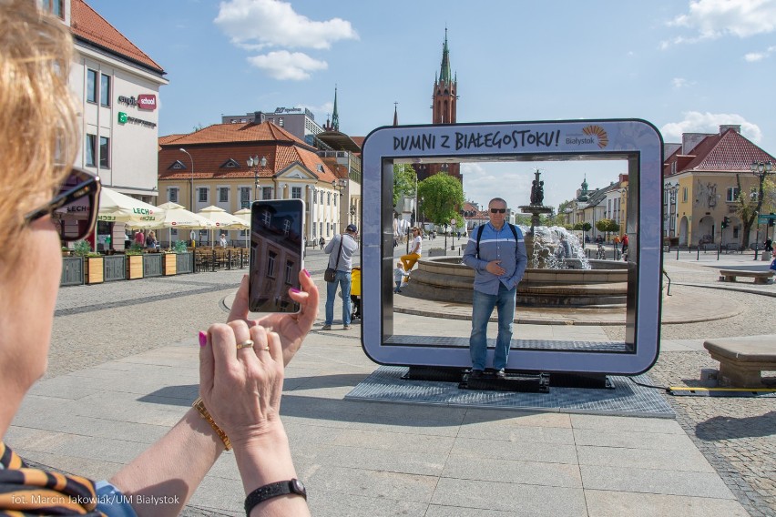 Dumni z Białegostoku. Taka ramka na Rynku Kościuszki. Zrobicie selfie? [zdjecia]