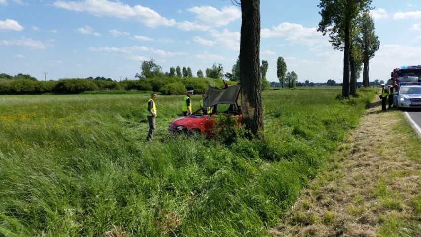 Kobieta ranna w wypadku w Ciechowicach. Śmigłowiec w akcji FOTO