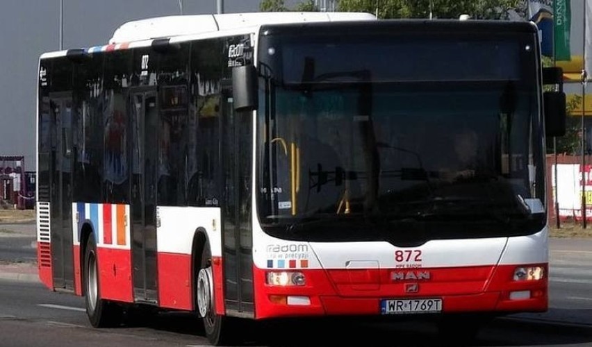 Na cmentarze w Radomiu lepiej wybrać się autobusem, niż...