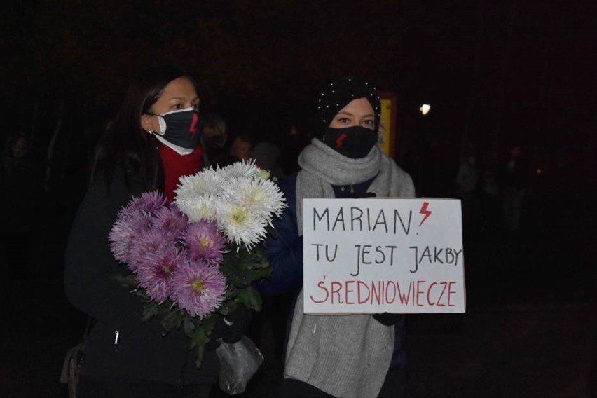 Strajk kobiet Śrem - transparenty