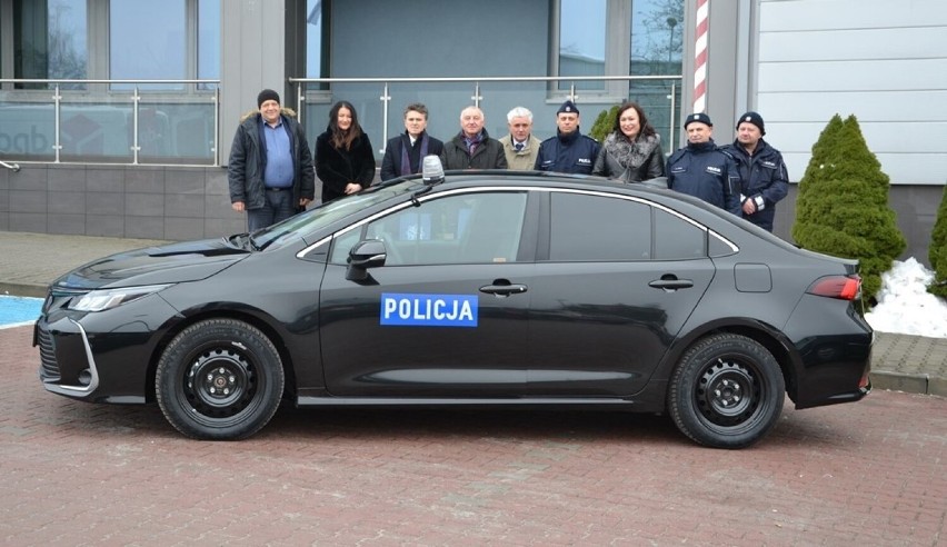 Tak wygląda nowe auto nawojowskiej policji. Toyota kosztowała pond 100 tys. zł